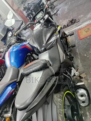 সুজুকি জিক্সার ২০২৫ ব্ল্যাক