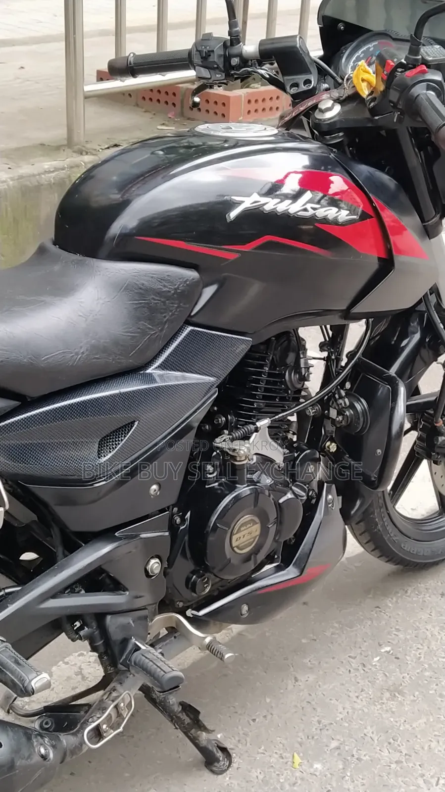 বাজাজ পালসার ১৫০ ২০২২ ব্ল্যাক