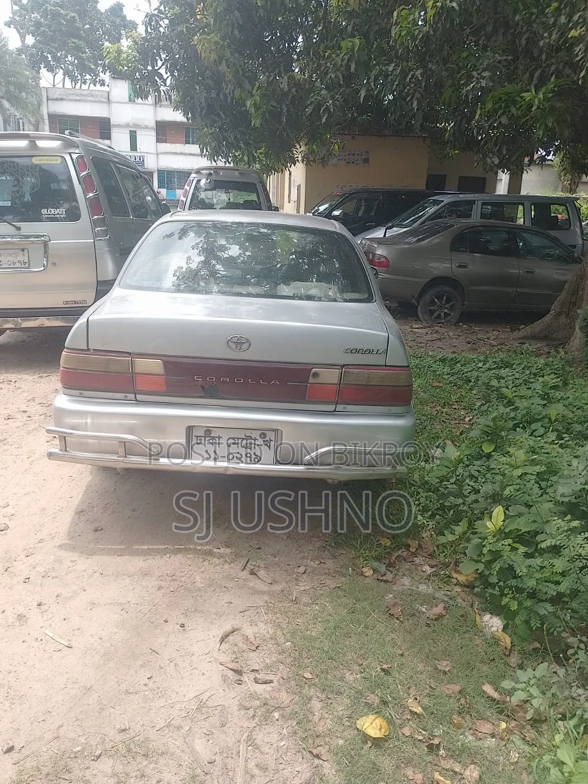 Toyota Corolla 1997 Silver