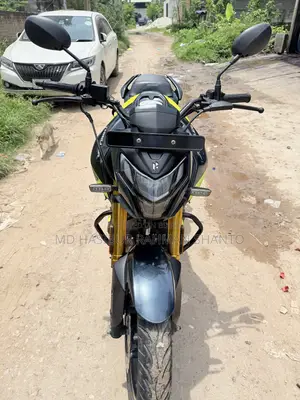 Hero Thriller 160R 4V 2024 Green