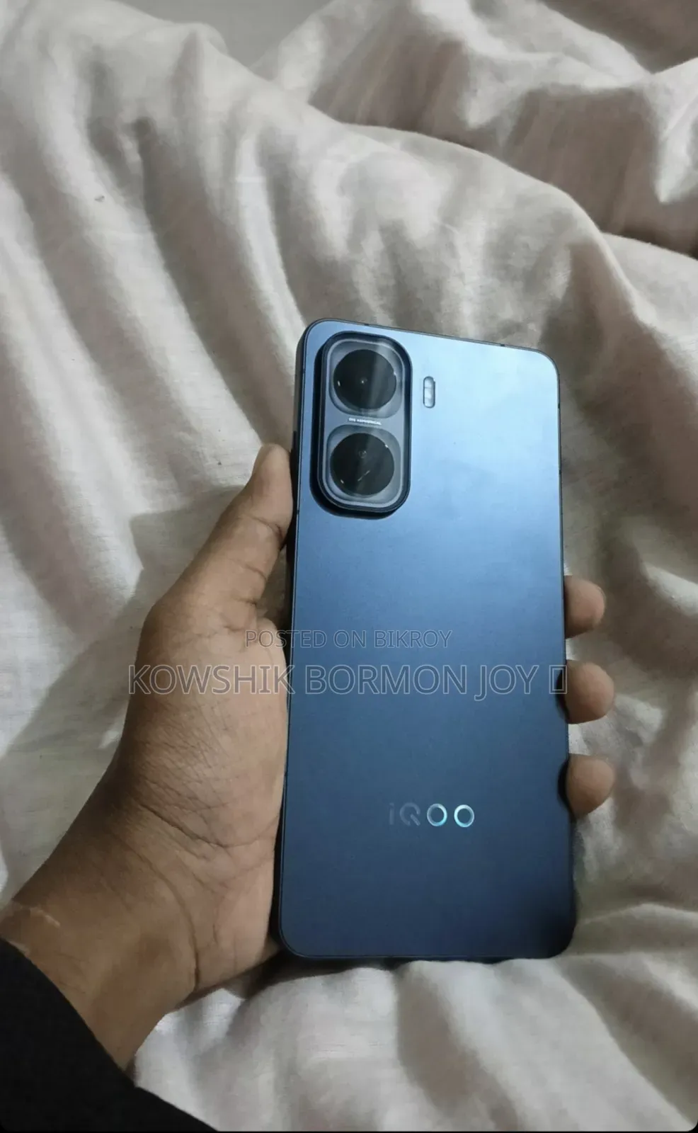 আইকিউওও ১১ ২৫৬ জিবি ব্ল্যাক