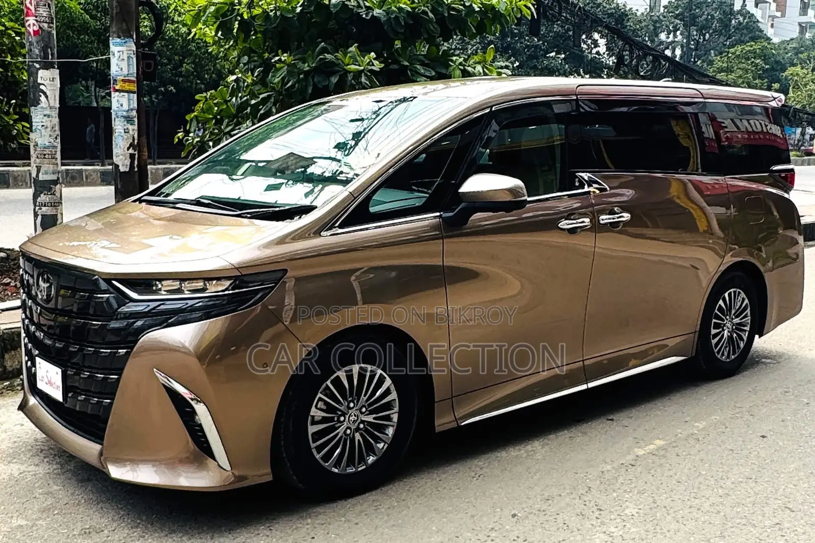নতুন Toyota Alphard ২.৪ পেট্রোল AWD ২০২৪ ব্রাউন