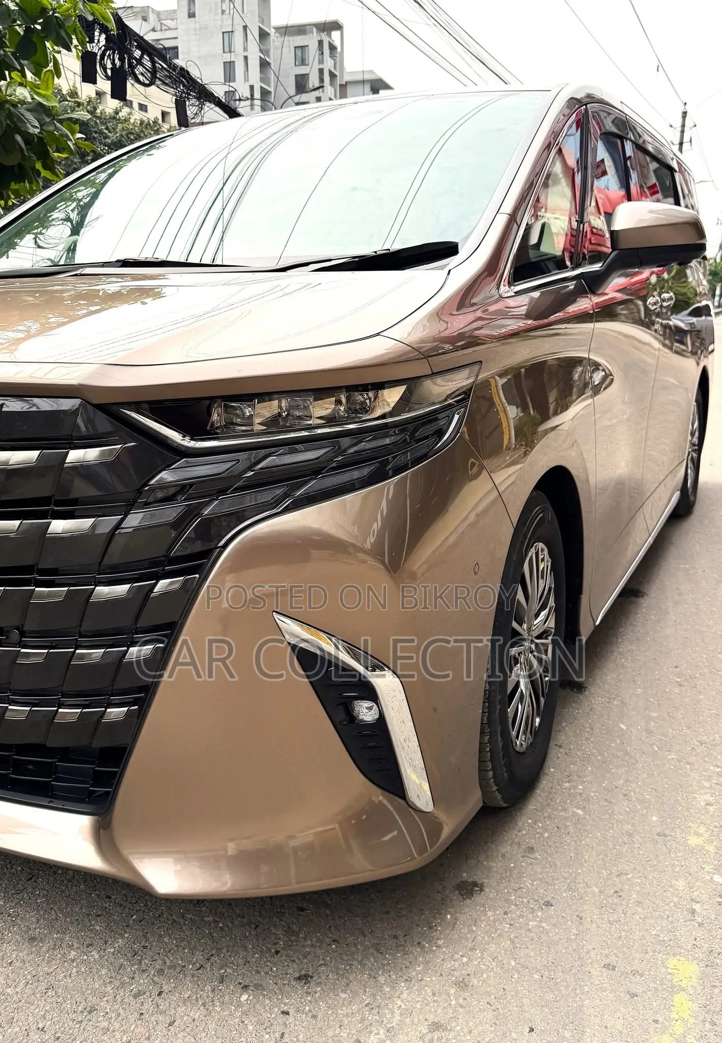 নতুন Toyota Alphard ২.৪ পেট্রোল AWD ২০২৪ ব্রাউন