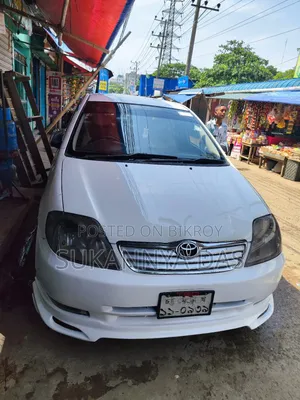 Toyota Corolla 2002 White