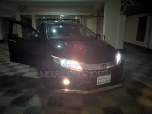 হন্ডা গ্রেস ২০১৬ ব্ল্যাক