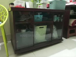 টিভি ট্রলি