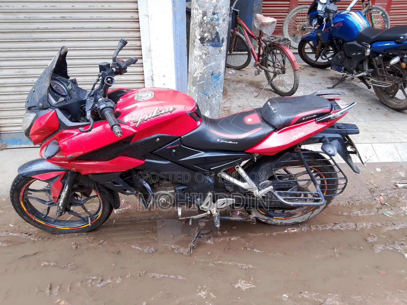 Bajaj Pulsar 150 2021 Red