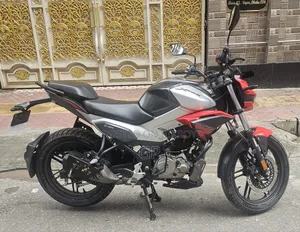 হিরো এক্সট্রিম ১২৫আর ২০২৬ পিংক