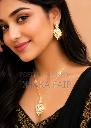 Premium Leaf Design Chain and Earrings Set