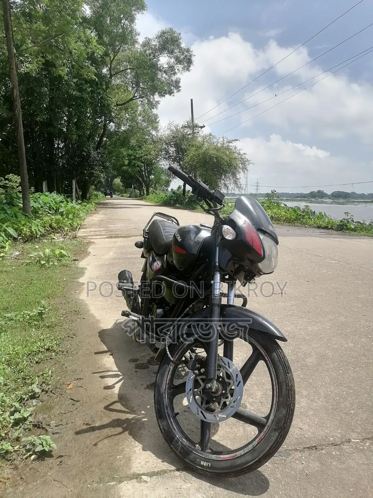 মোটরসাইকেল ২০১৮ ব্ল্যাক