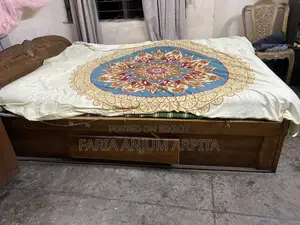 সেমি ডাবল বেড সেগুন কাঠ (৫ ফুট বাই ৭ ফুট)