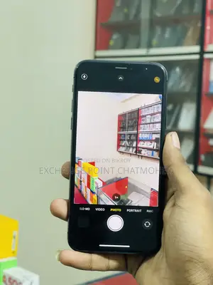 অ্যাপল আইফোন এক্সএস ৬৪ জিবি ব্ল্যাক