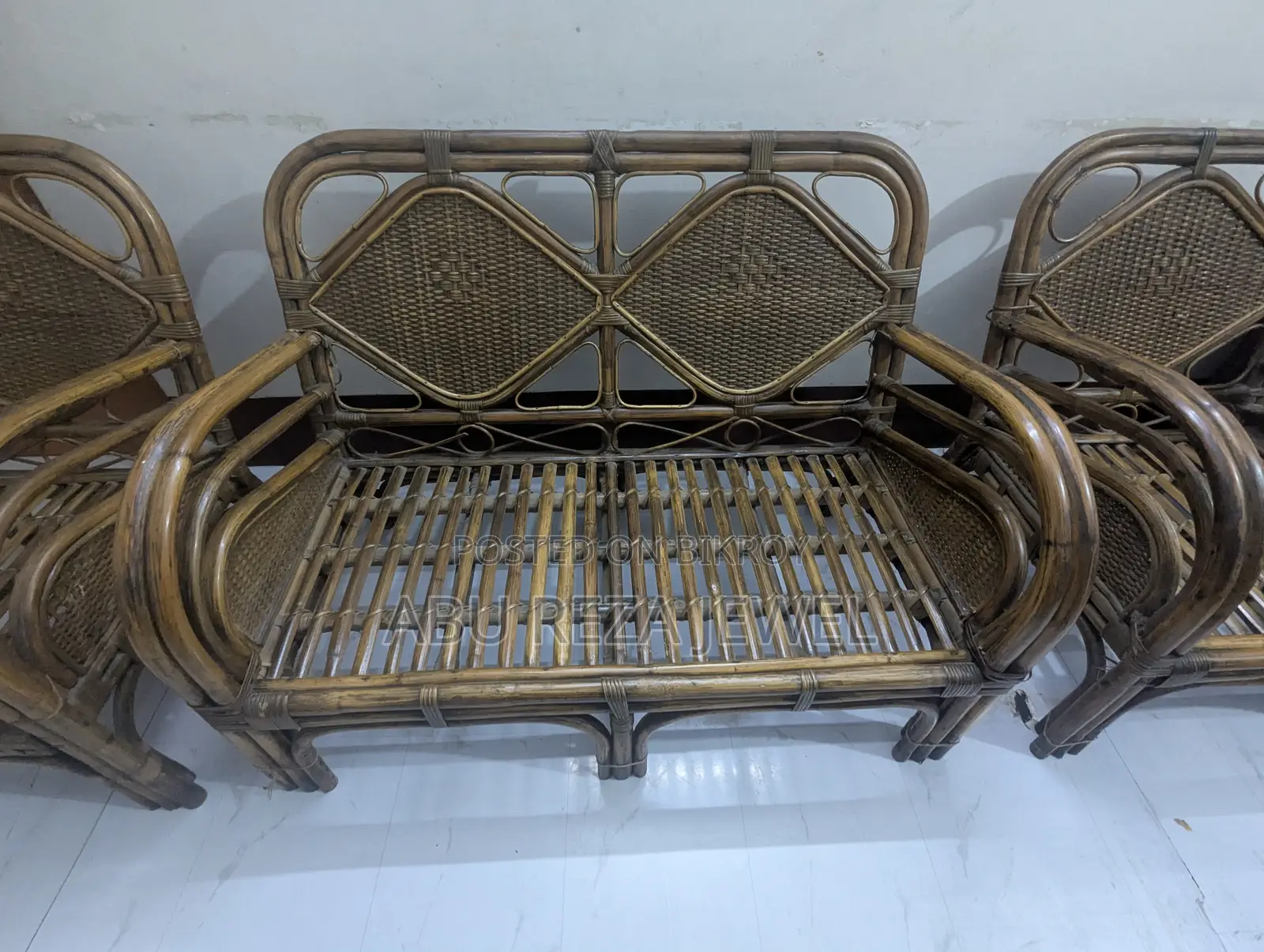 বেতের সোফা