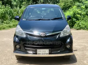 টয়োটা আভানজা ২০১২ গ্রে