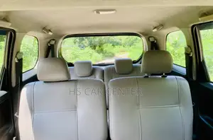 টয়োটা আভানজা ২০১২ গ্রে