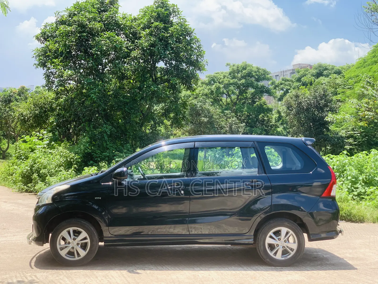 টয়োটা আভানজা ২০১২ গ্রে