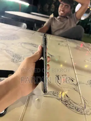 অ্যাপল আইফোন এক্সএস ২৫৬ জিবি হোয়াইট