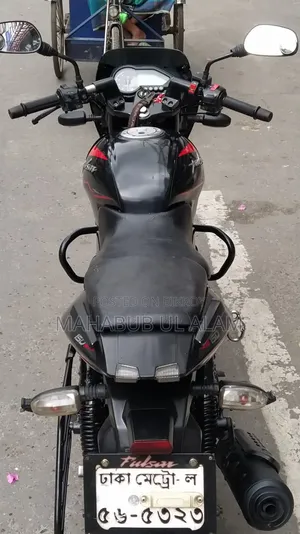 বাজাজ পালসার ১৫০ ২০২১ ব্ল্যাক