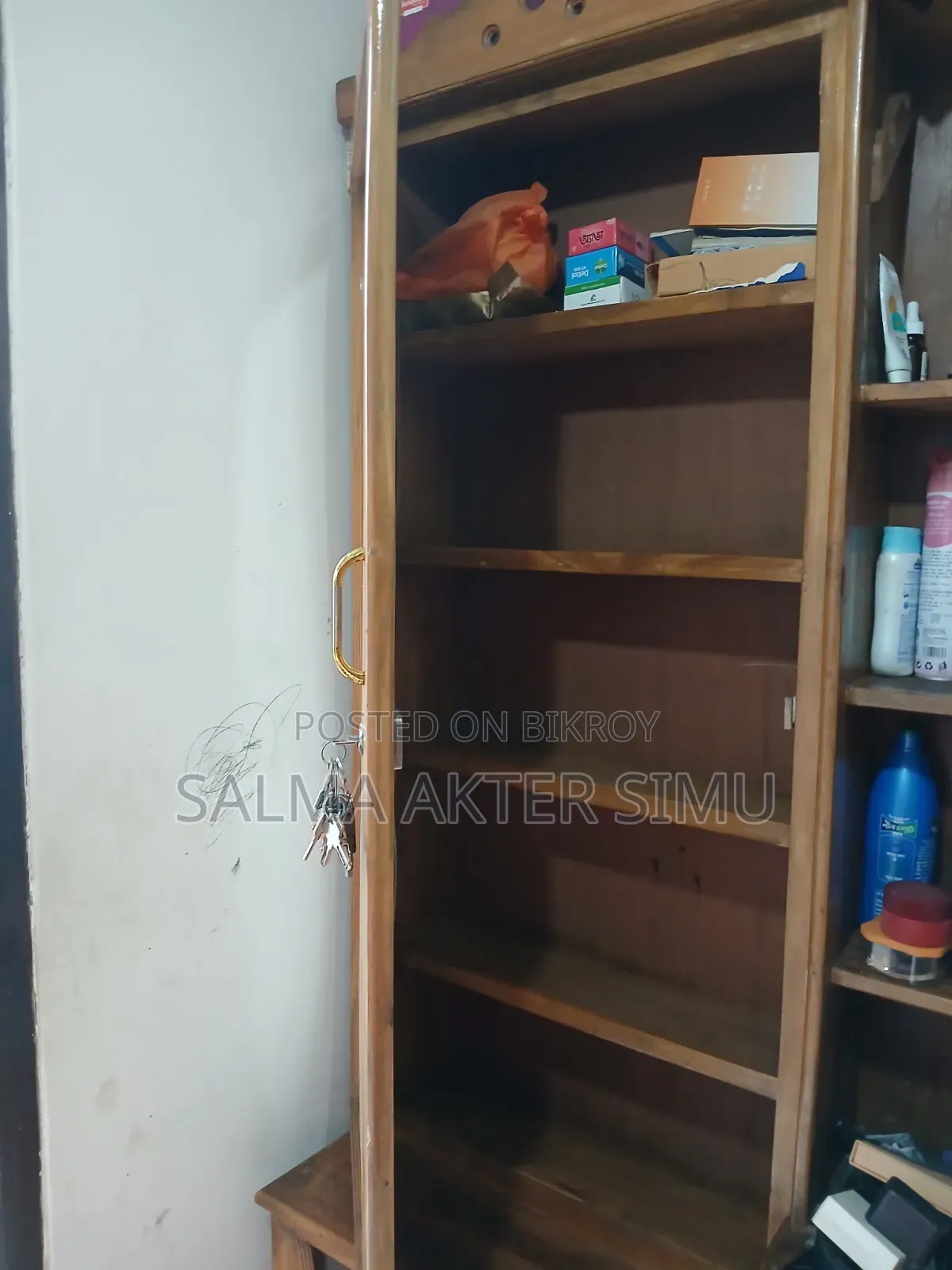 ড্রেসিং টেবিল