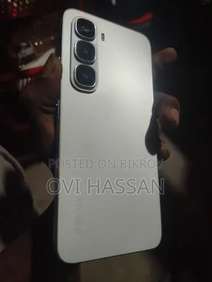 Infinix Hot 60i 128 GB Silver
