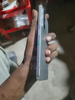 Infinix Hot 60i 128 GB Silver
