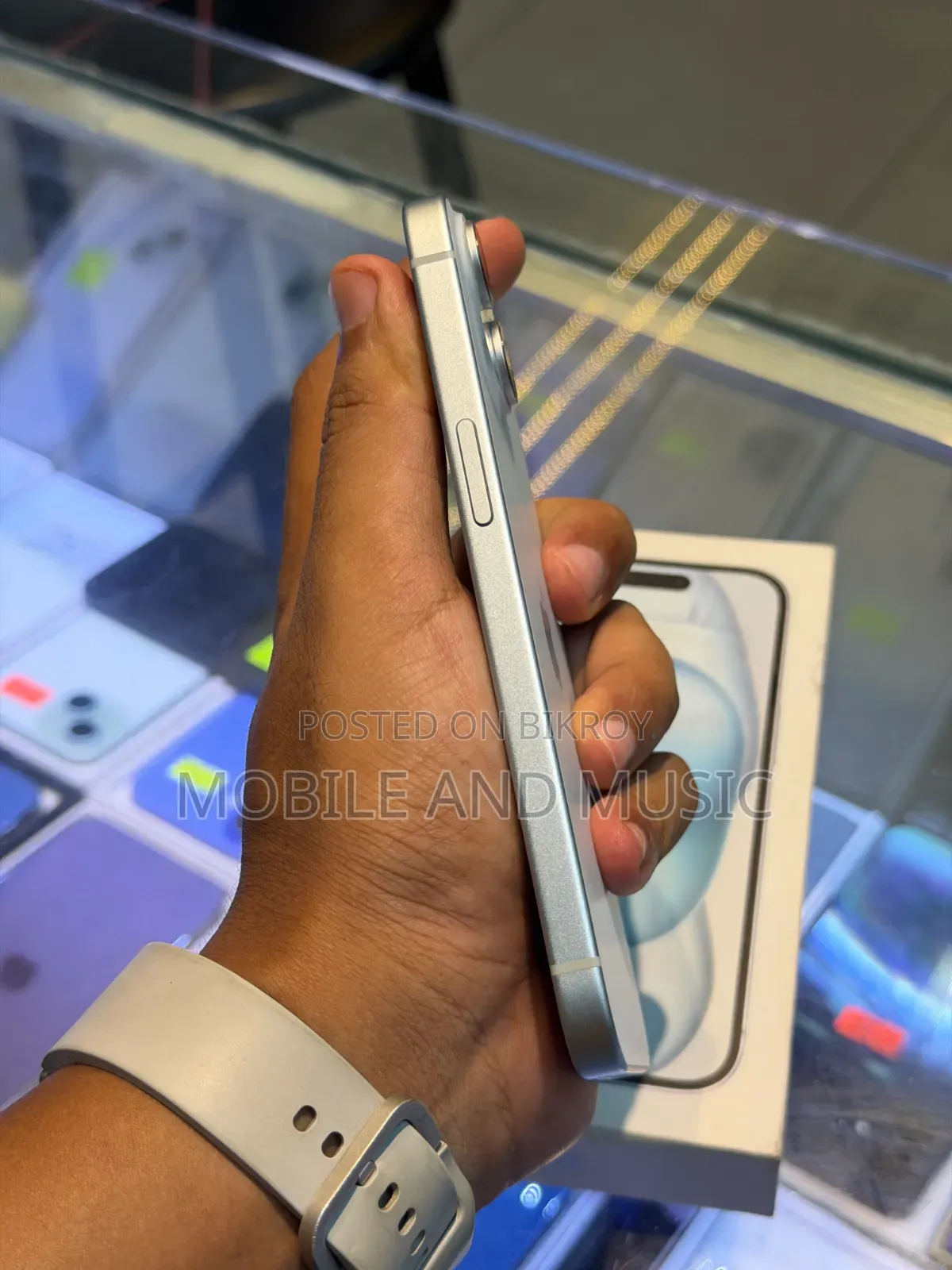 অ্যাপল আইফোন ১৫ ১২৮ জিবি নীল