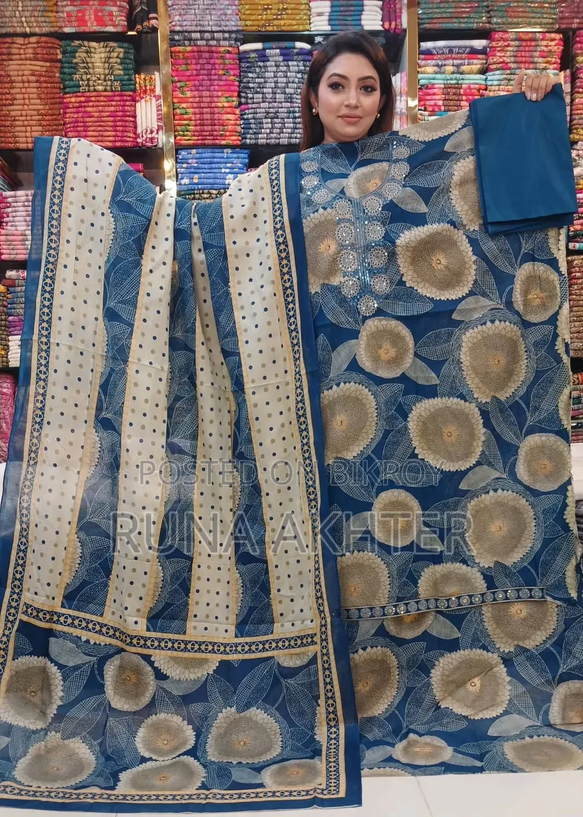 মহিলাদের আনস্টিচড কটন বুটিক থ্রি-পিস