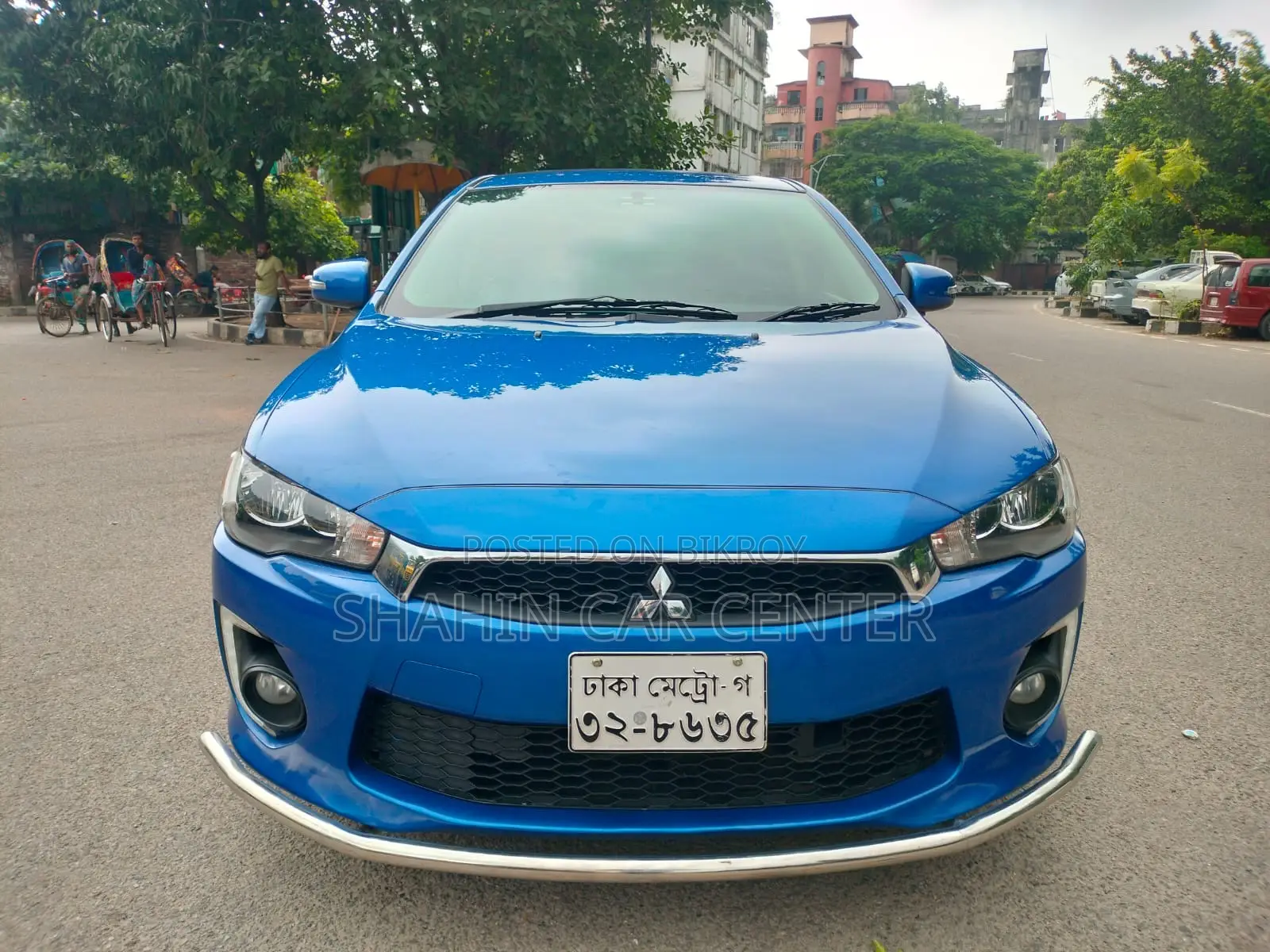 মিতসুবিশি ল্যান্সার ২০১৭ নীল