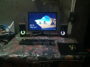 Desktop Computer Microsoft 8GB Intel Core i5 SSD 256GB