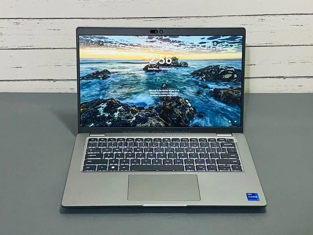 Laptop Dell 3GB Intel SSD 256GB
