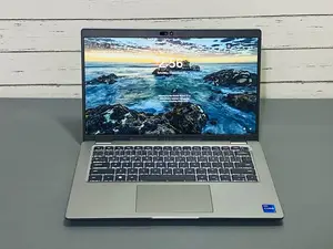 Laptop Dell 3GB Intel SSD 256GB