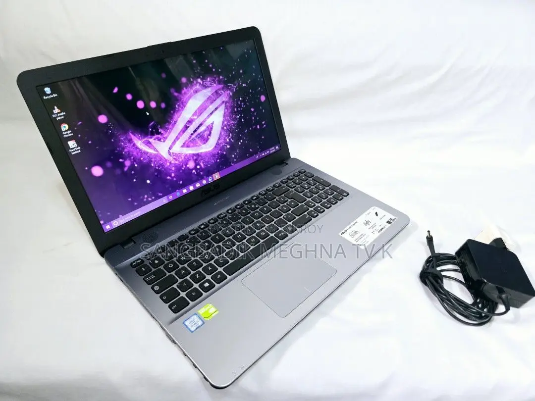 ASUS 3GB Intel SSD 256GB Laptop