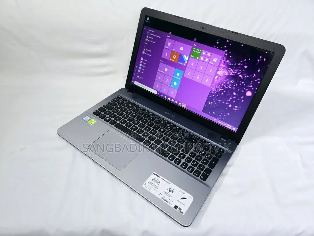 ASUS 3GB Intel SSD 256GB Laptop