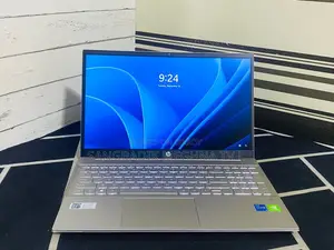 HP 4GB Intel SSD 500GB Laptop