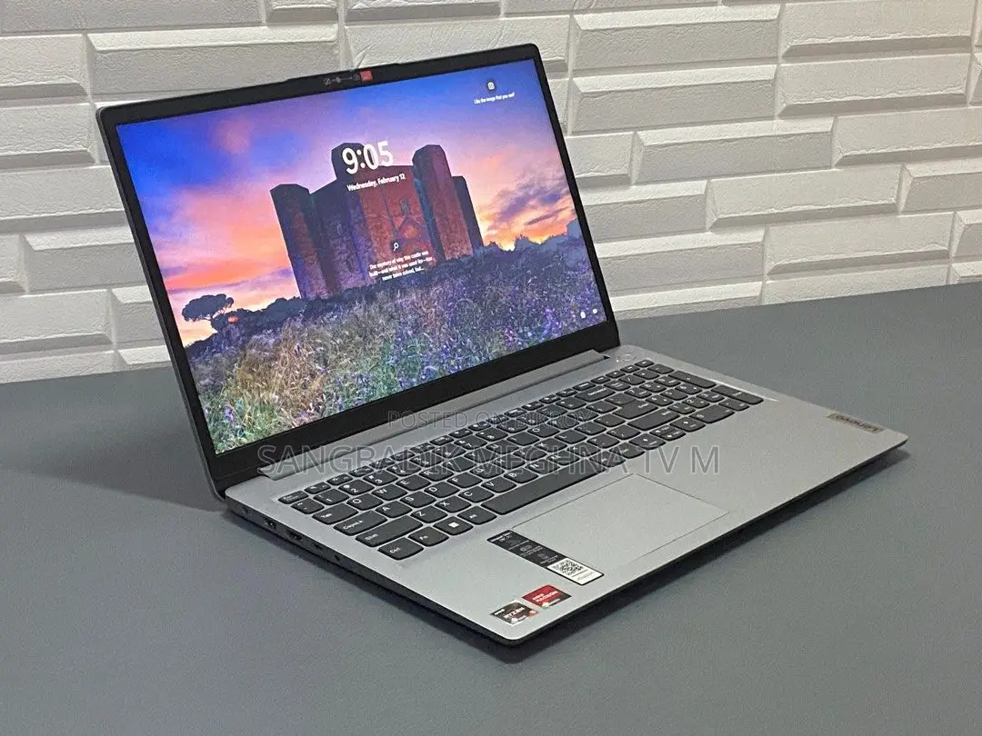 Lenovo 4GB RAM Intel SSD 500GB Laptop