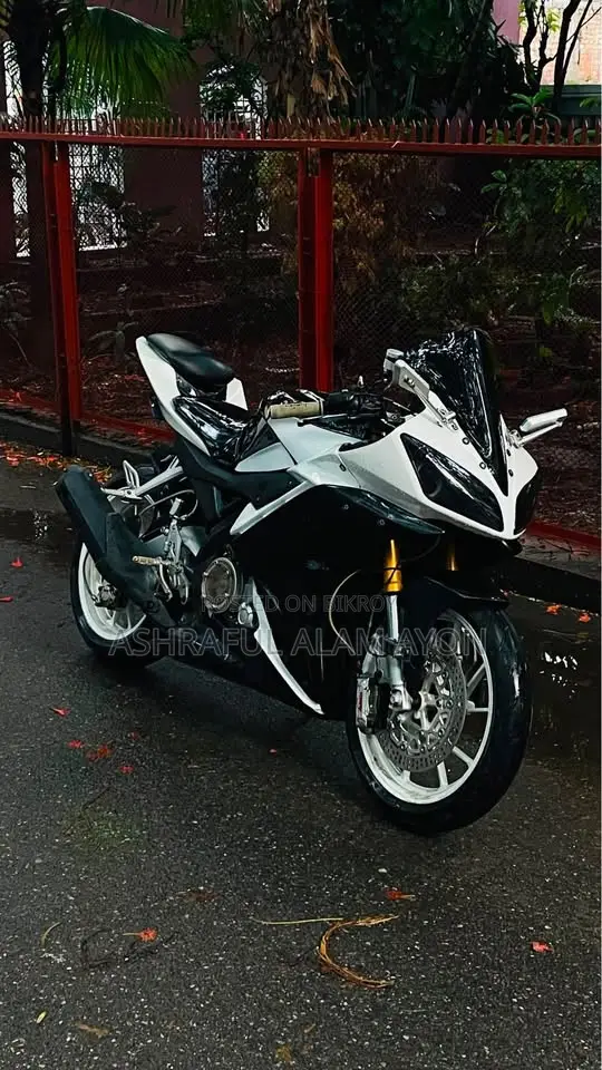 Yamaha YZF-R 2012 Black