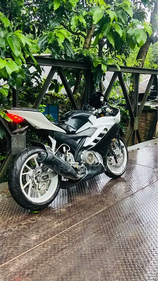 Yamaha YZF-R 2012 Black