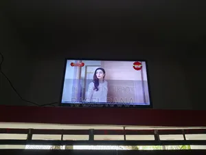 Samsung 32"Non Smart LED TV. Double Glass