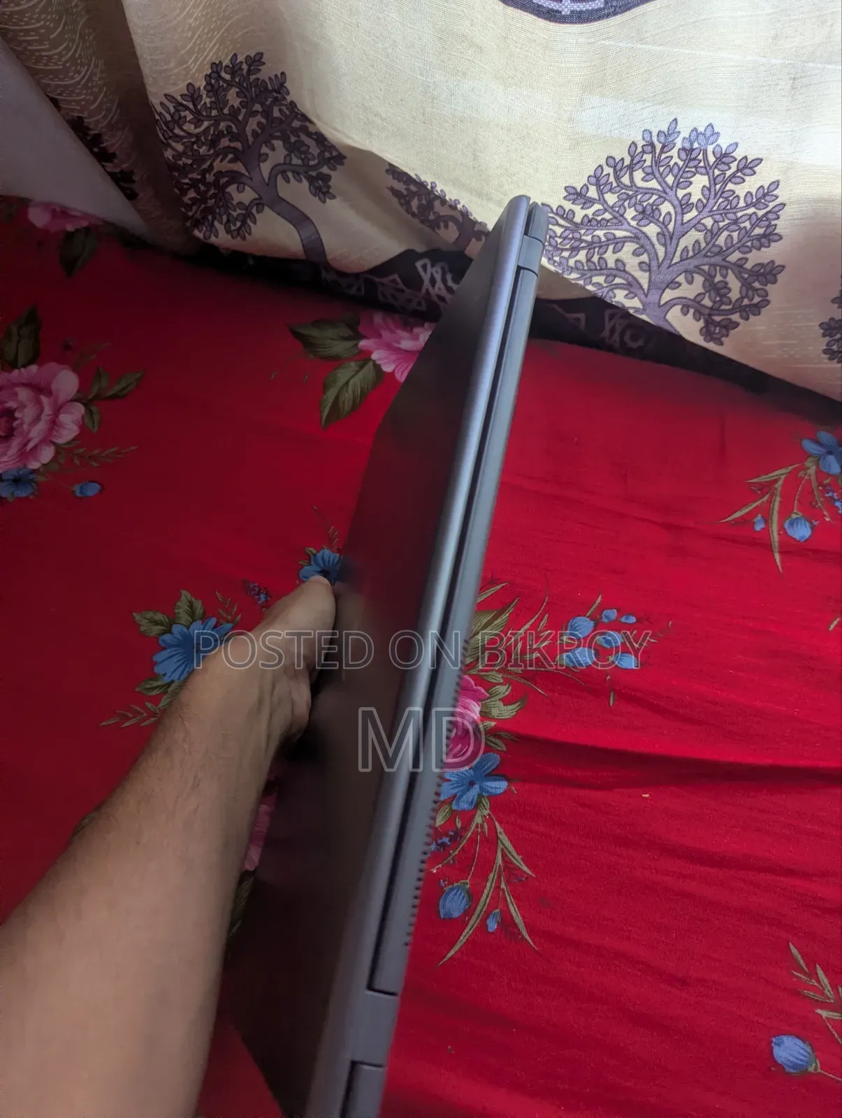 ল্যাপটপ আসুস ভিভোবুক ই১২ ই২০৩এনএ ৪জিবি ইন্টেল কোর আই৩ এসএসডি ১টি