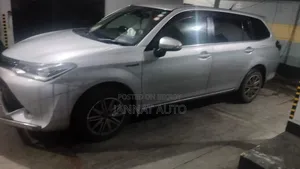 টয়োটা করোল্লা ফিল্ডার ২০১৬ সিলভার