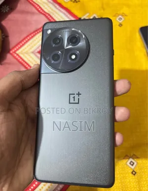 ওয়ানপ্লাস ১২আর ২৫৬ জিবি ব্ল্যাক
