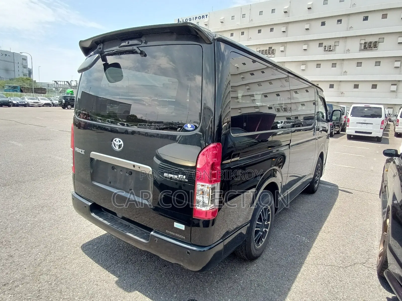 টয়োটা হাইএস ২০২৪ ব্ল্যাক