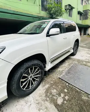 টয়োটা ল্যান্ড ক্রুজার প্রাডো ২.৭ আই ২০১২ পার্ল