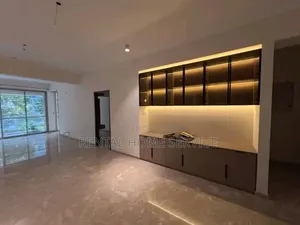 4 Bedroom Apartment in Semi Furnished for Rent