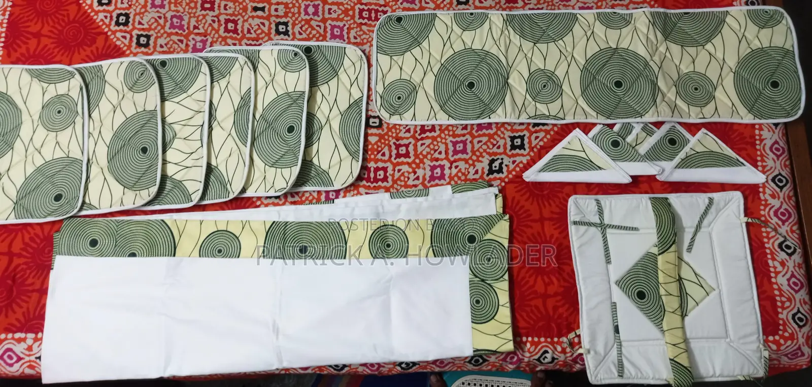কানাডা থেকে আনা সম্পূর্ণ সেট টেবিল কভার