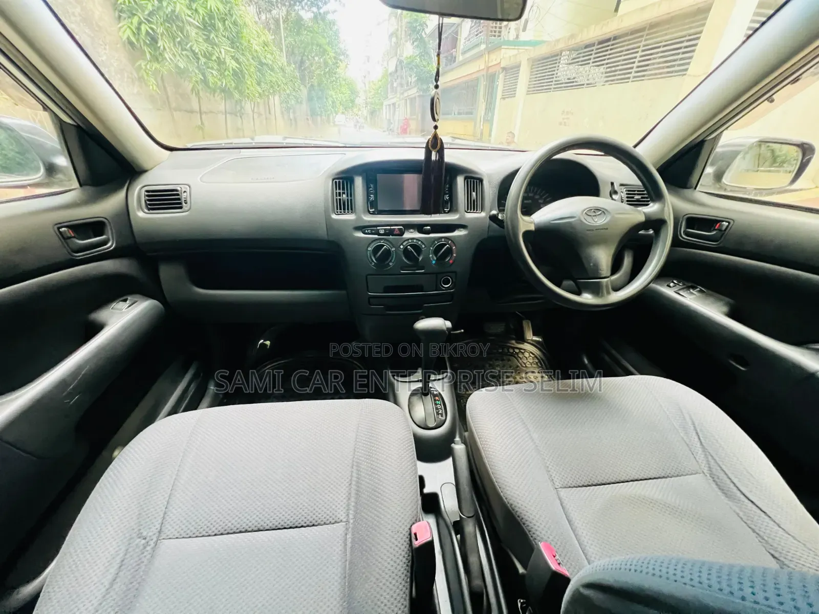 টয়োটা প্রবক্স ২০১০ সিলভার