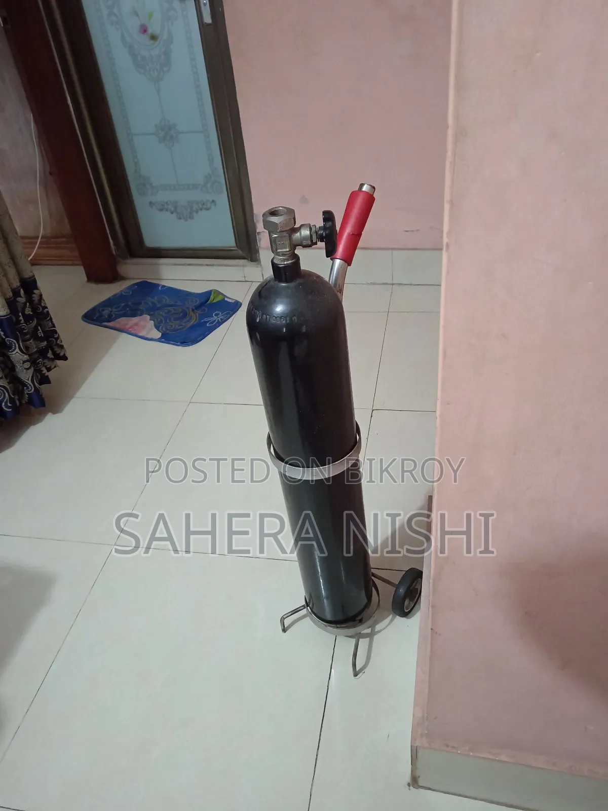 Oxygen Cylinder