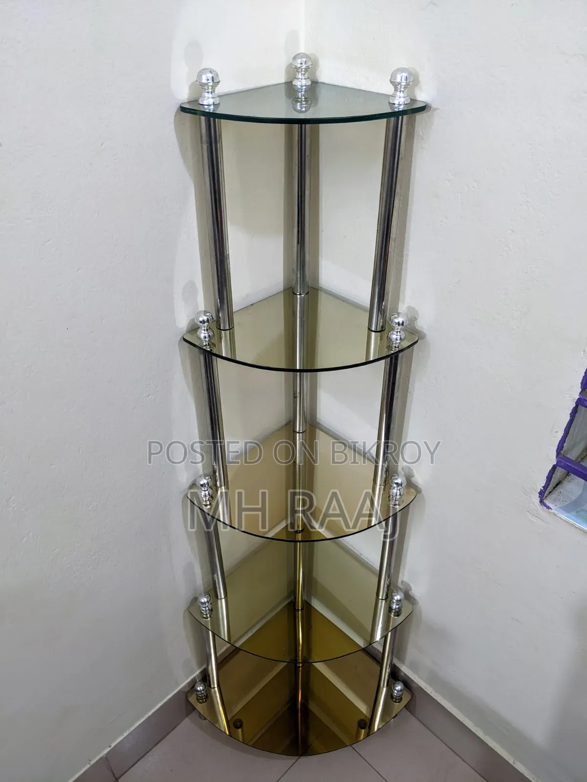 কর্নার গ্লাস ডিসপ্লে র‍্যাক