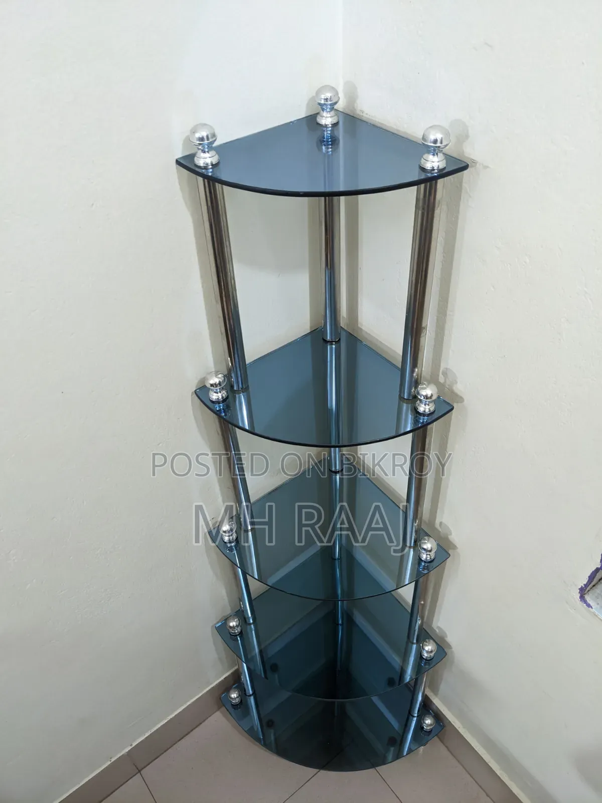কর্নার গ্লাস ডিসপ্লে র‍্যাক