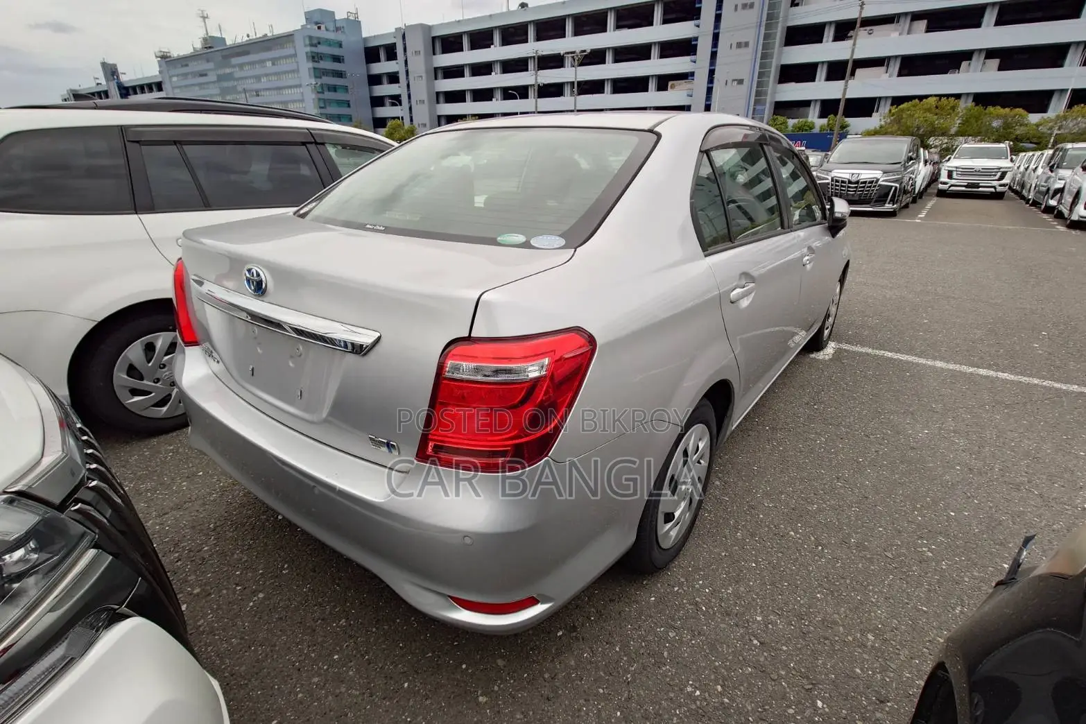 Toyota Axio २०२१ Silver